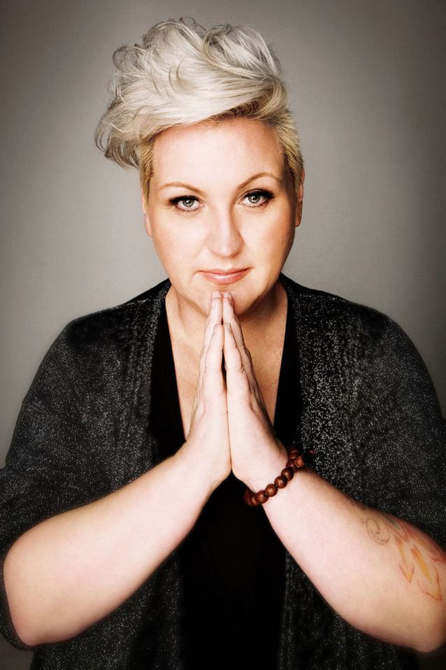 Meshel Laurie Hire Keynote And Guest Speaker Icmi